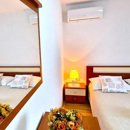 Villa Ana With A Private Pool On A 3000m2 Cvrljevo