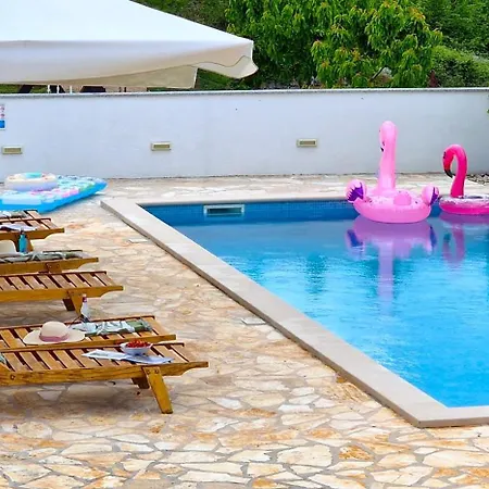 Ana With A Private Pool On A 3000m2