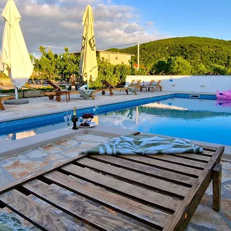 Ana With A Private Pool On A 3000m2 *
