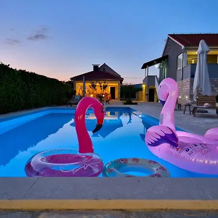 Ana With A Private Pool On A 3000m2 Villa *