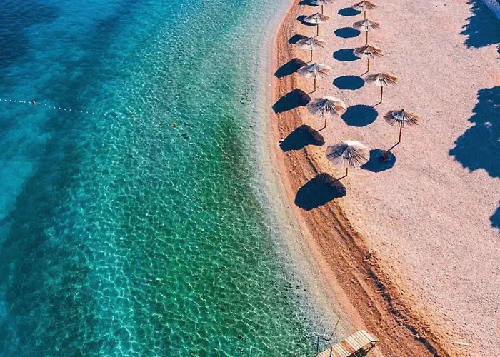 Ana With A Private Pool On A 3000m2 Cvrljevo