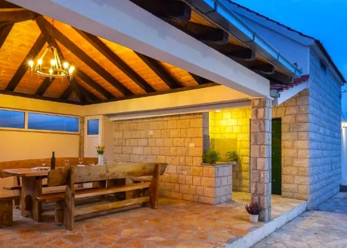 Ana With A Private Pool On A 3000m2 *