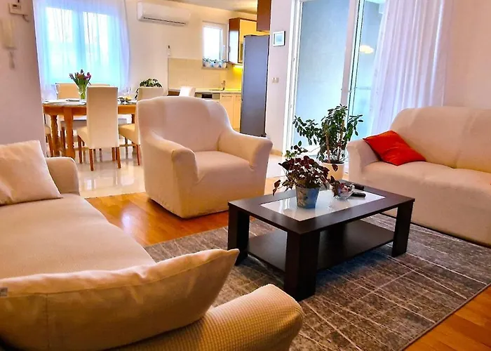 Ana With A Private Pool On A 3000m2