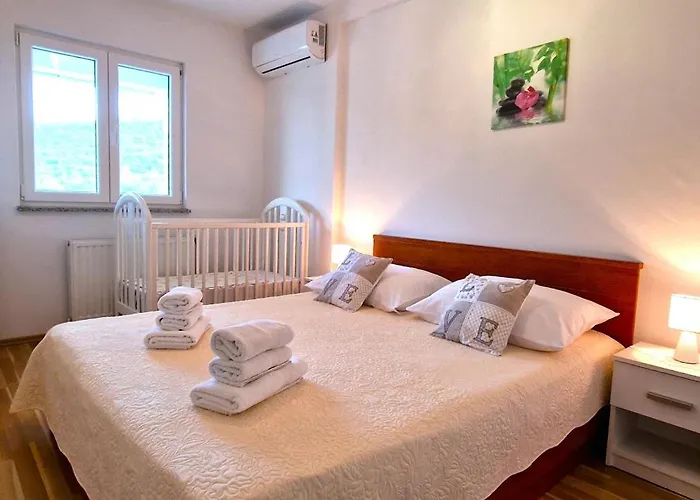 Vila Ana With A Private Pool On A 3000m2