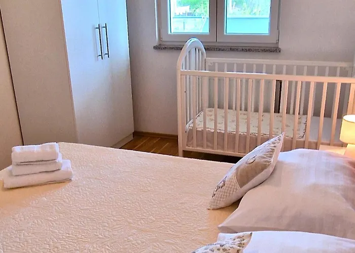 Ana With A Private Pool On A 3000m2 Cvrljevo