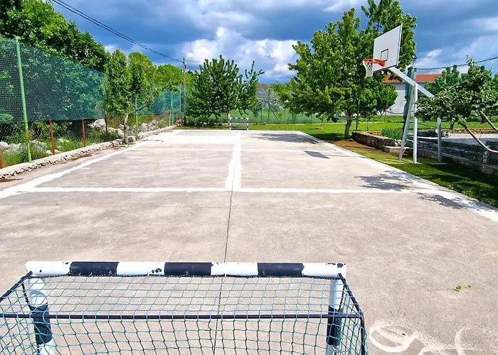 Ana With A Private Pool On A 3000m2 Villa